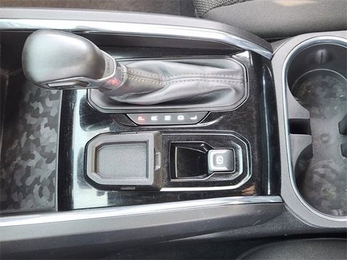 Used 2024 GMC Canyon Elevation image 20