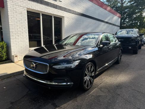 Used 2022 Volvo S90 B6 Inscription w/ Advanced Package AWD/4WD image 2