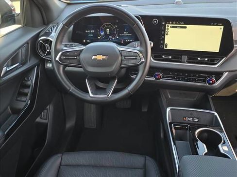 Certified 2025 Chevrolet Equinox LT w/ Convenience Package II FWD image 18