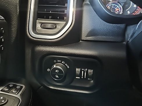 Used 2024 RAM 2500 Laramie image 37