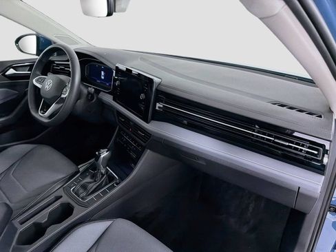 Used 2026 Volkswagen Jetta SEL FWD image 29