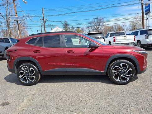 Used 2024 Chevrolet Trax RS w/ Driver Confidence Package image 10