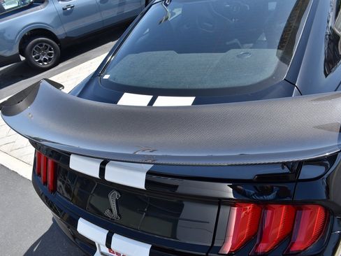 Used 2020 Ford Mustang Shelby GT500 w/ Carbon Fiber Track Pack image 28
