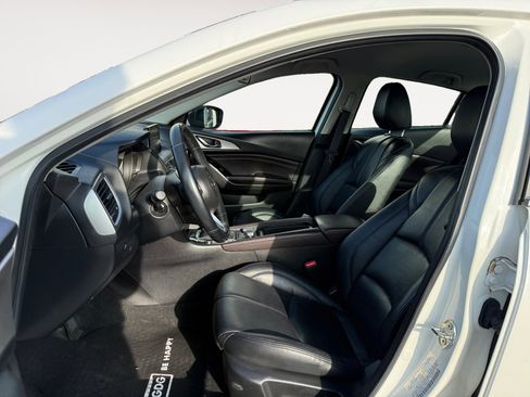 Used 2017 MAZDA MAZDA3 Touring image 10