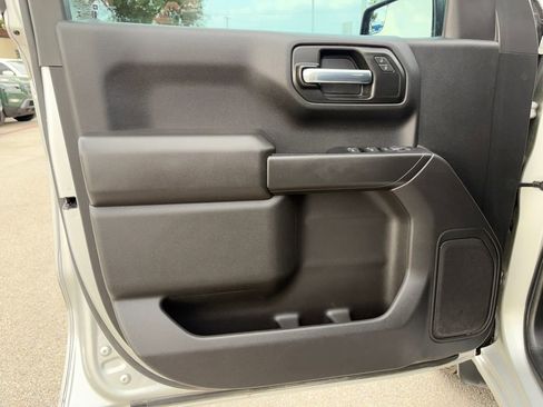 Used 2022 Chevrolet Silverado 1500 Custom w/ Safety Confidence Package RWD image 19