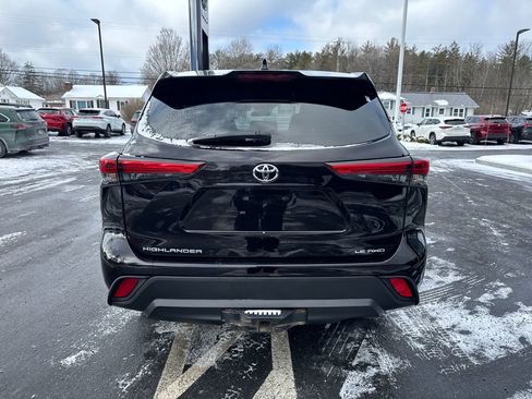 Used 2020 Toyota Highlander LE image 4