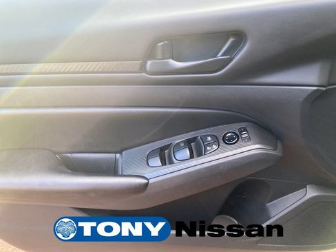 Used 2024 Nissan Altima 2.5 S FWD image 31