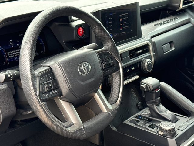 Used 2024 Toyota Tacoma TRD Off-Road AWD/4WD image 17