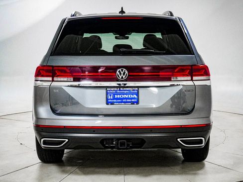 Used 2025 Volkswagen Atlas SE AWD/4WD image 6