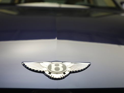 Used 2023 Bentley Bentayga image 34