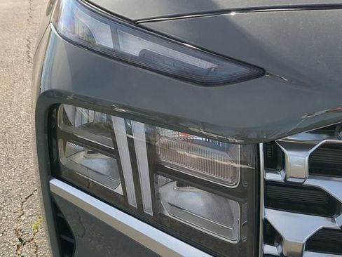 Used 2023 Hyundai Santa Fe SEL w/ Premium Package AWD/4WD image 9