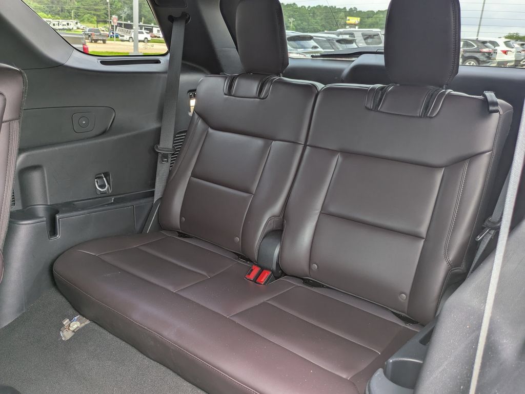 Used 2025 Ford Explorer Platinum w/ LUX Leather Package AWD/4WD image 13