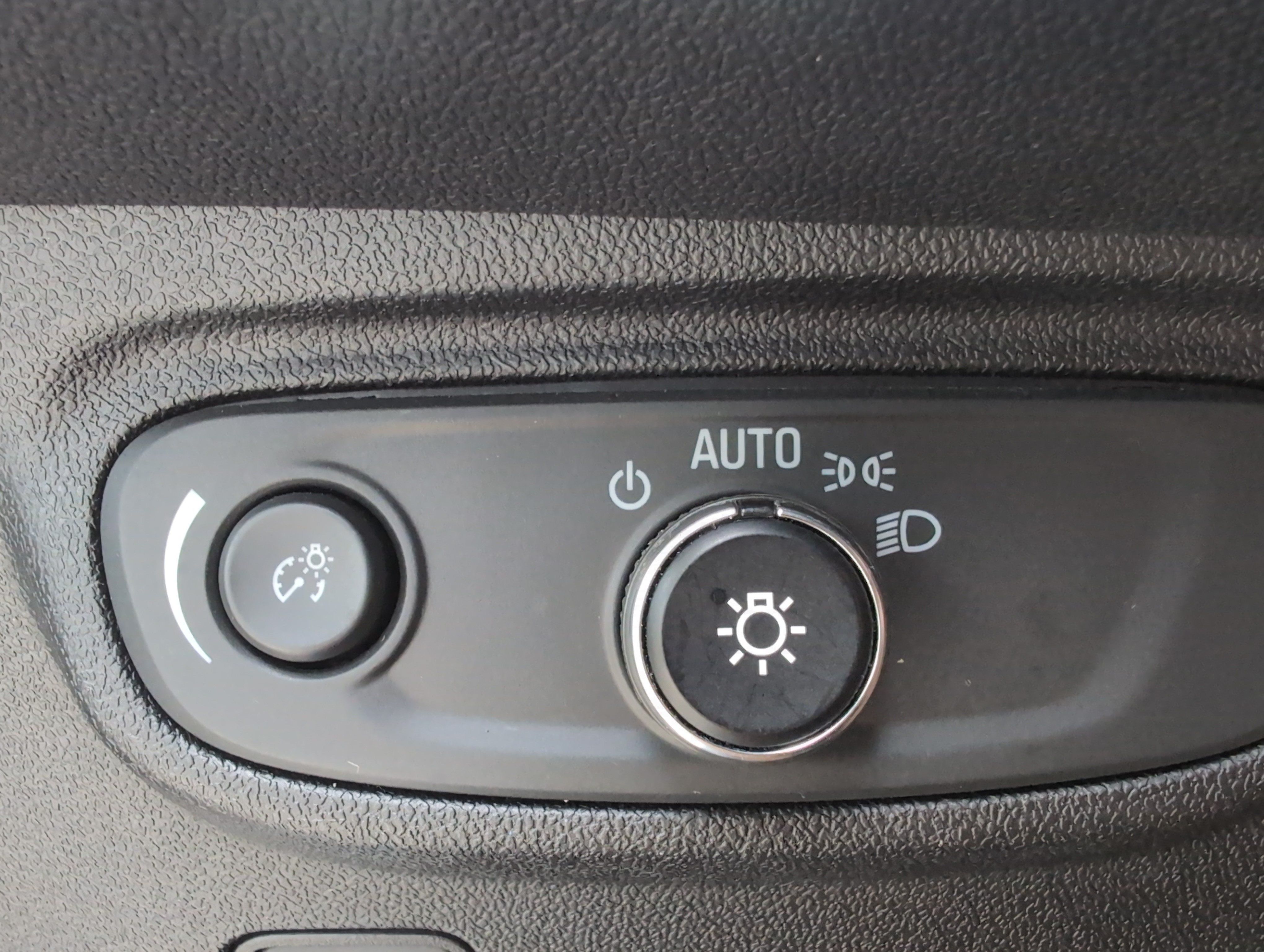 Used 2018 GMC Terrain SLE w/ Driver Convenience Package FWD image 38