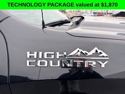 Used 2021 Chevrolet Silverado 1500 High Country w/ Technology Package image 4