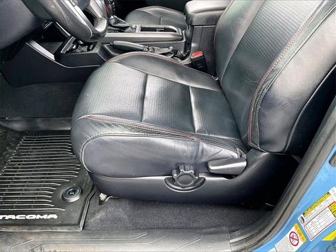 Used 2018 Toyota Tacoma TRD Pro image 32