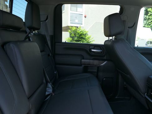 Used 2021 GMC Sierra 3500 Denali w/ Denali Ultimate Package image 23