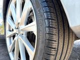 Used 2018 Volvo S60 T5 Inscription Platinum image 5
