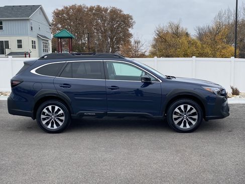 Used 2023 Subaru Outback Limited XT image 7