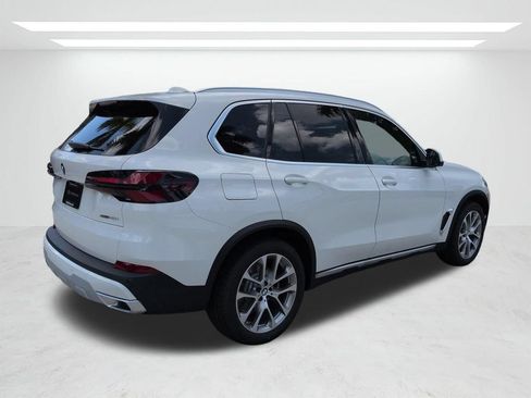 New 2026 BMW X5 xDrive40i w/ Premium Package AWD/4WD image 4