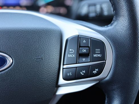 Used 2022 Ford Explorer XLT w/ Class IV Trailer Tow Package image 43