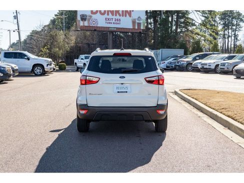 Used 2021 Ford EcoSport SE w/ SE Convenience Package image 6