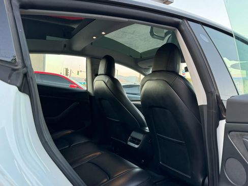 Used 2021 Tesla Model 3 Standard Range Plus image 30