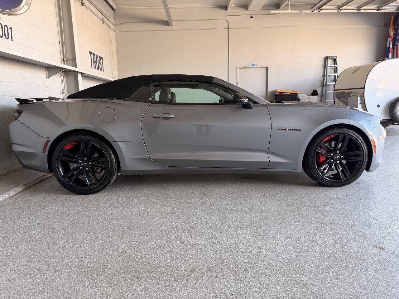Used 2022 Chevrolet Camaro LT w/ Redline Edition RWD image 9