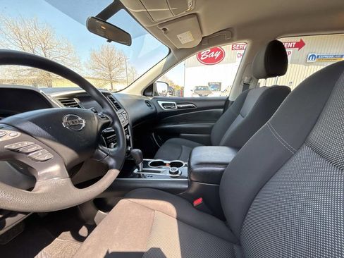 Used 2020 Nissan Pathfinder S image 9