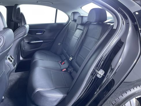 Used 2025 Mercedes-Benz C 300 4MATIC Sedan image 23