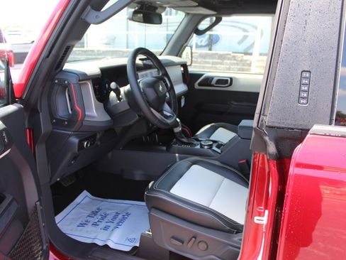 New 2026 Ford Bronco Outer Banks w/ Sasquatch Package AWD/4WD image 23