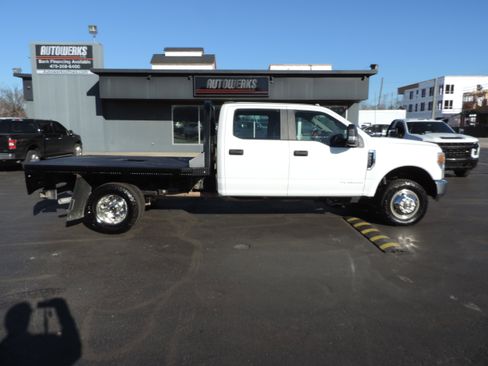 Used 2022 Ford F350 XL w/ Power Equipment Group image 3