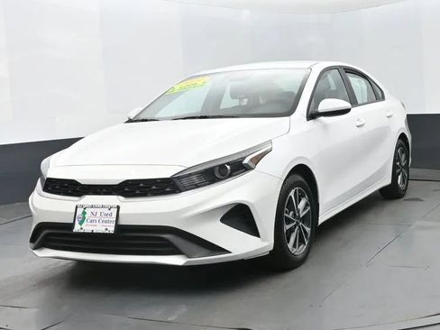 Used 2024 Kia Forte LXS image 1
