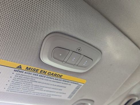 Certified 2022 Chrysler Pacifica Limited image 9