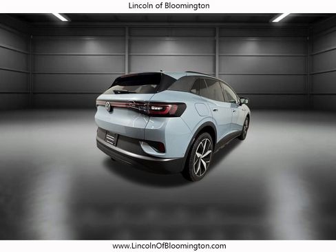 Used 2024 Volkswagen ID.4 Pro S image 7