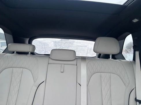 Used 2022 BMW X5 xDrive40i w/ M Sport Package image 13