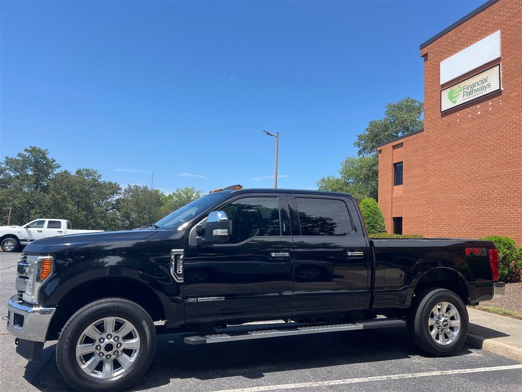 Used 2019 Ford F350 Lariat w/ Lariat Ultimate Package AWD/4WD image 2