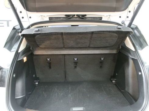 Used 2025 Buick Encore GX Avenir w/ Avenir Technology Package image 16