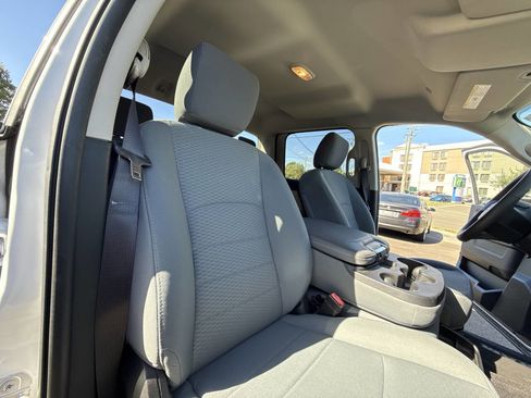 Used 2017 RAM 1500 Express image 19