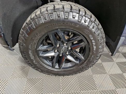 Used 2022 Chevrolet Silverado 1500 LT Trail Boss w/ Bed Protection Package image 33