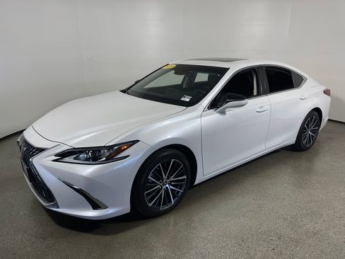 Used 2025 Lexus ES 350 w/ Premium Package image 7