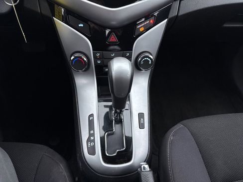 Used 2015 Chevrolet Cruze Eco image 21