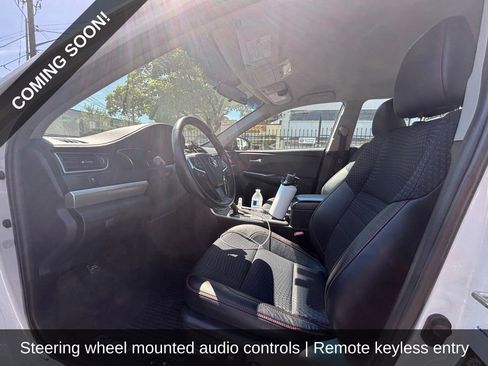 Used 2015 Toyota Camry SE FWD image 5