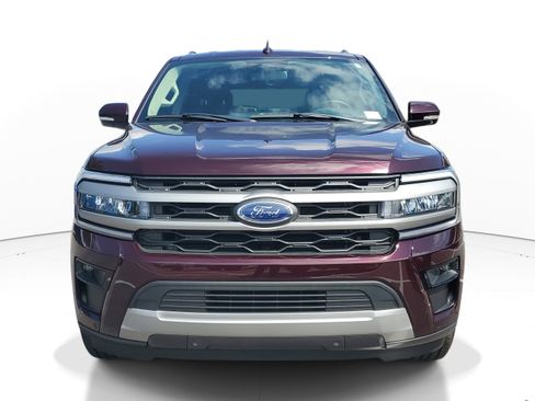 Used 2024 Ford Expedition XLT RWD image 2