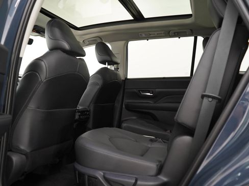 Used 2026 Toyota Grand Highlander AWD image 19