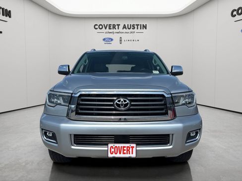 Used 2021 Toyota Sequoia Limited w/ Safety & Convenience Package AWD/4WD image 8