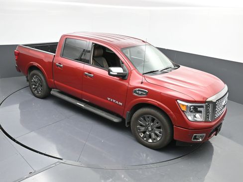 Used 2017 Nissan Titan Platinum Reserve image 30