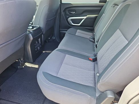 Used 2021 Nissan Titan SV w/ SV Convenience Package image 32