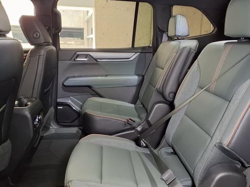 New 2026 GMC Acadia AT4 w/ Luxury Package AWD/4WD image 12
