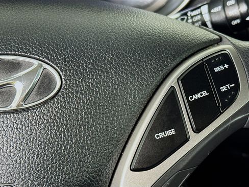 Used 2017 Hyundai Elantra GT image 14