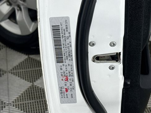 Used 2018 RAM 1500 Express image 39